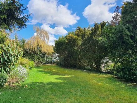 2,5 Zimmer Erdgeschosswohnung mit Terrasse, Garten und Einbauküche