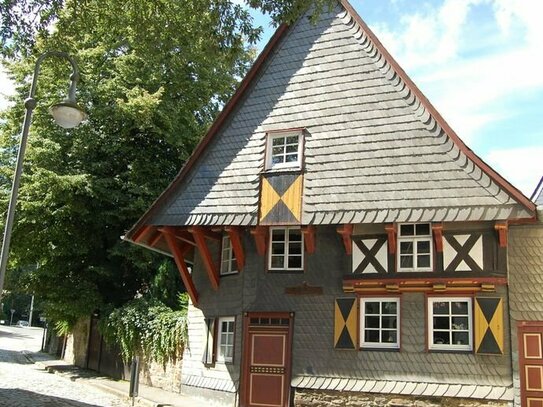 Tolles Fachwerkhaus (Emalige Bergschmiede) mit romantischen Innenhof und 2 Garagen in der Goslarer Altstadt... !!!