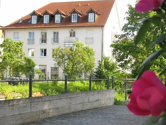 Versuch´s mal mit Erschwinglichkeit! Mit großer Wohnung statt kleinem Haus!