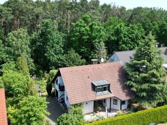 Traumhafte Lage am Waldrand - freistehendes Einfamilienhaus - Cadolzburg