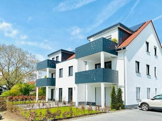 -- Energieeffizientes Wohnen !! Seniorengerechte Neubauwohnung mit Balkon -- Aufzug -- Stellplatz !!