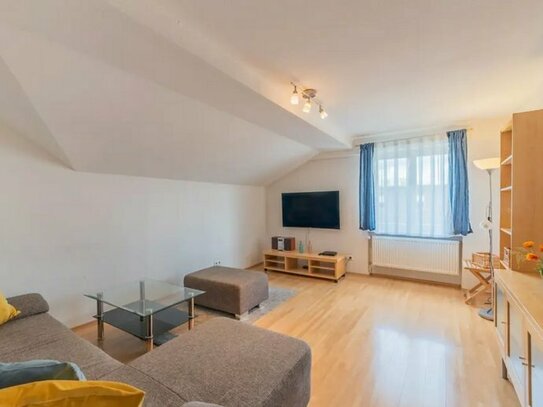 Exklusive renovierte, möblierte 3-Raum-Wohnung mit gehobener Innenausstattung in Nordend Frankfurt