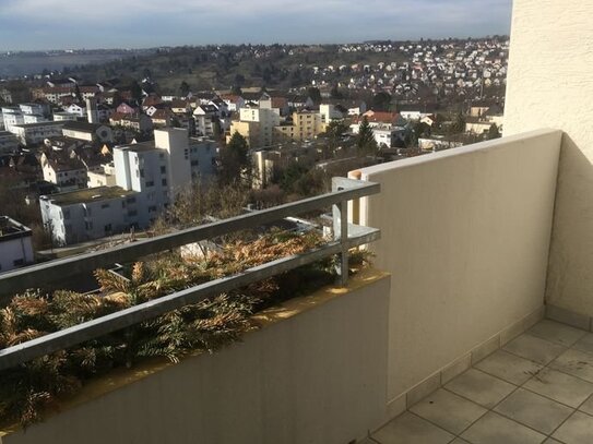 3,5 Zi.-Wohnung, Höhenlage mit Blick über Esslingen bis zur Schwäbischen Alb