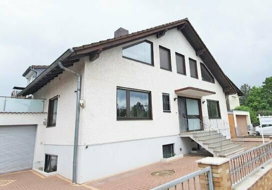 Großzügiges Einfamilienhaus mit viel Potenzial und großem Grundstück!