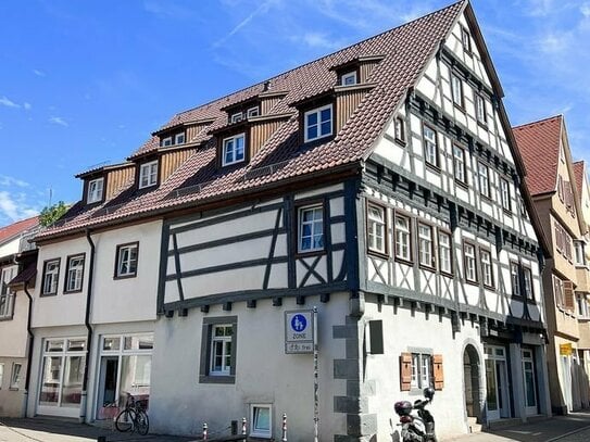 Café im Fachwerkhaus * Schaufenster * Innenstadt * Nähe Fußgängerzone