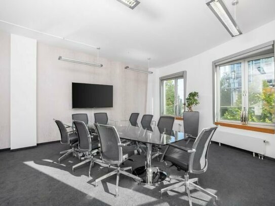Buchen Sie Büroräume in Regus Dusseldorf, Neuer Zollhof für 4 Personen bei denen Sie sich um nichts mehr kümmern müssen