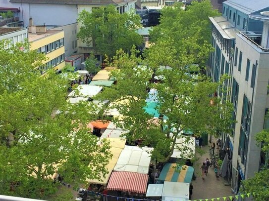 Modernisierte 4-Zimmer-Wohnung mit tollem Blick, in bester Innenstadtlage!