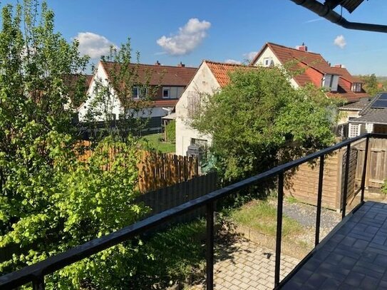 komplett sanierte moderne 119 qm Whg. mit Balkon und Weitblick