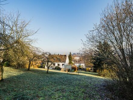 Traum Grundstück in Schorndorf - zum Bau einer DHH oder Bungalow / Villa mit Abrisshaus!