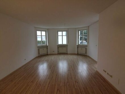 3,5-Zimmer-Wohnung mit Balkon in Arnstorf in ruhiger Lage zu vermieten