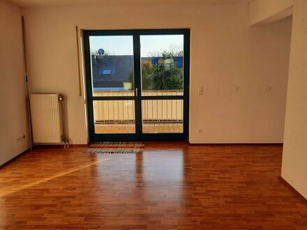 2,5 Zimmer Wohnung mit Balkon