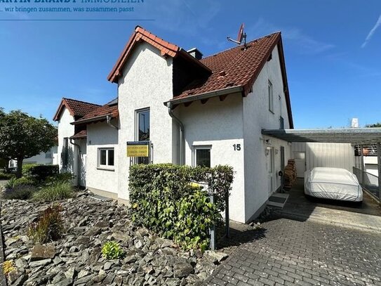 Attraktive Doppelhaushälfte mit Kamin und Carport in begehrter Wohnlage am Idsteiner Gänsberg