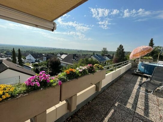 Beste Penthouse-Etage. Mit dem schönsten Ausblick der Pfalz- in begehrtester Lage! Nur komplett zu verkaufen!