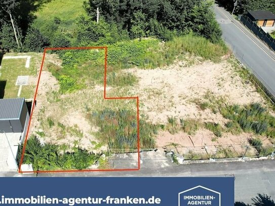Grundstück mit Baugenehmigung in Bestlage von Hemhofen