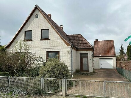 Freistehendes Einfamilienhaus mit 1.250 qm Grundstück in Weyhe-Lahausen