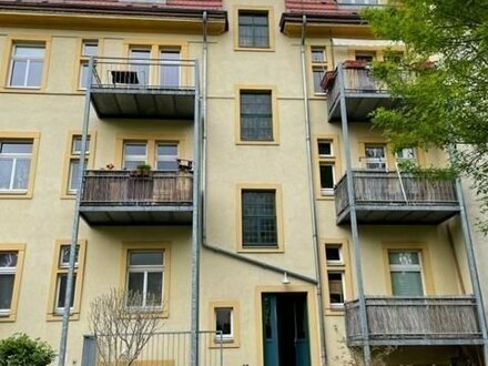 Solide Kapitalanlage, 2-Zimmerwohnung mit Balkon in DD-Trachenberge