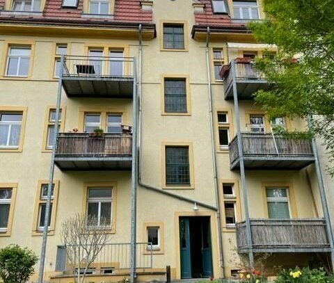 Solide Kapitalanlage, 2-Zimmerwohnung mit Balkon in DD-Trachenberge