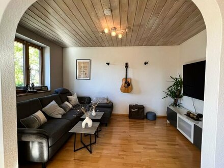 Gemütliche und helle 2-Zimmer-Wohnung mit Balkon in Traunstein