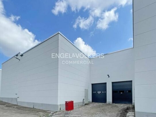 Ebenerdige Produktions-/Lagerflächen - Neubau-Erstbezug - Teilbarkeit ab 624 m²