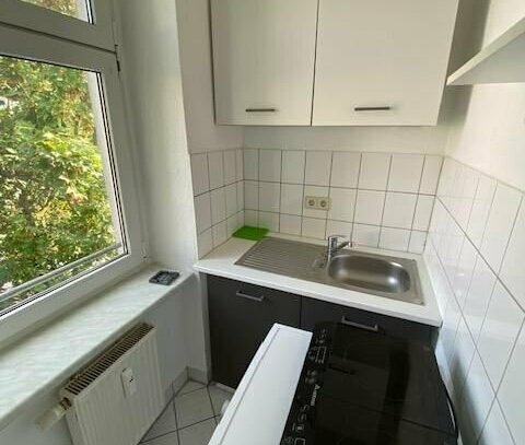 Preiswerte 2- R-Wohnung in Magdeburg- Sudenburg, ca.32m² im 3.OG zu vermieten !