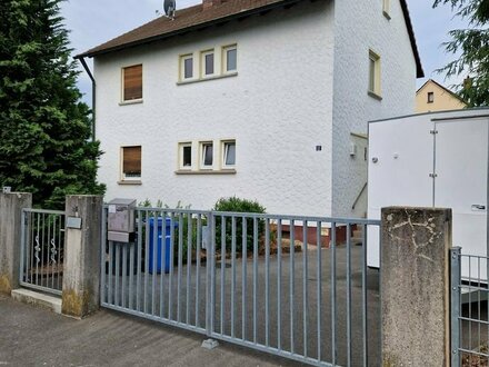 Schönen Baugrundstück mit viel Potential in Erlangen-Eltersdorf