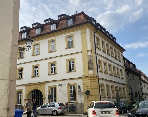 Wunderschöne, sehr helle, lichtdurchflutete Studio Wohnung in der Altstadt von Volkach zu vermieten