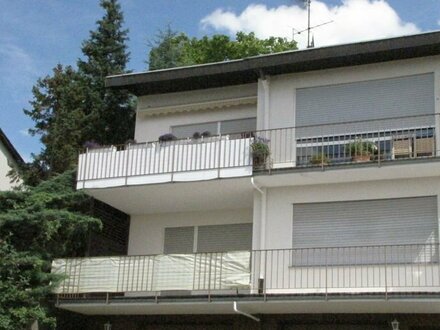 Helle 4 Zimmer Wohnung mit Balkon und wunderschöner Fernsicht in Vallendar
