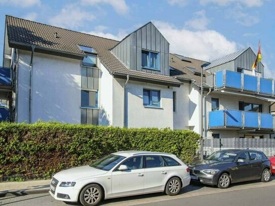 Attraktive und gepflegte 3-Zimmer-Dachgeschosswohnung in Hitdorf mit Rhein-Nähe