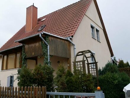 Einfamilienhaus mit großzügigem Grundstück in ruhiger Lage