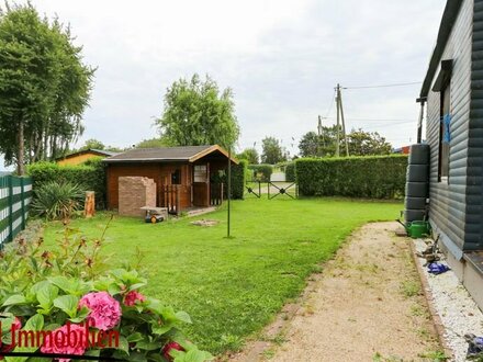 Freizeitgrundstück mit Bungalow direkt am Wasser