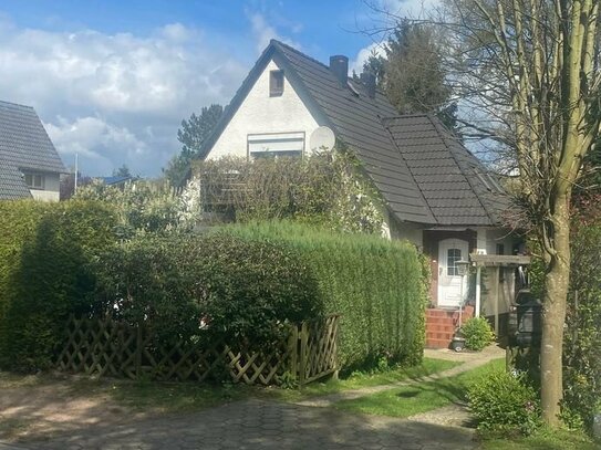 Fantastisches Anwesen in Lemsahl Mellingstedt mit Möglichkeit der Grundstücksteilung und Bau einer weiteren Immobilie.