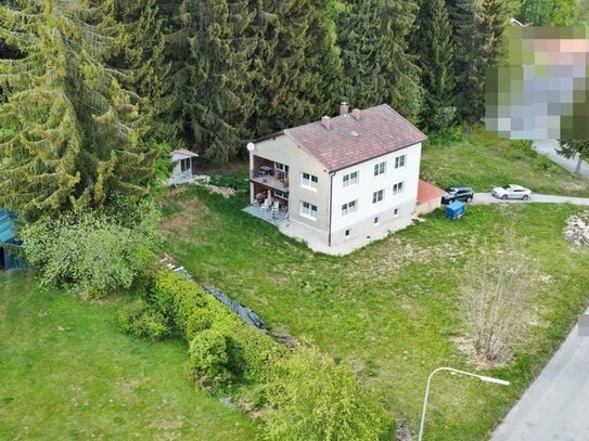 Sanierungsbedürftiges Einfamilienhaus mit traumhaftem Ausblick und großem Grundstück in ruhiger Lage Nähe Haidmühle