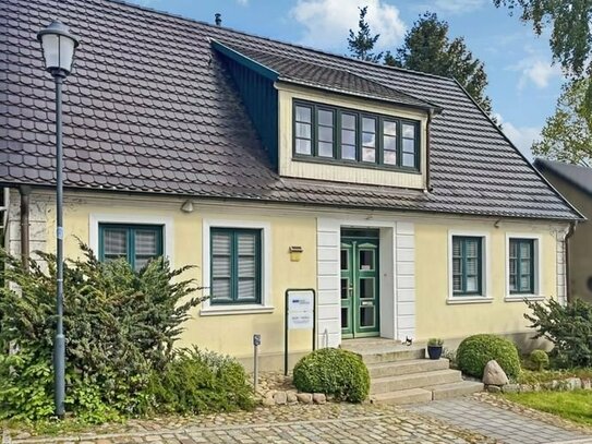 Großzügiges Einfamilienhaus mit Einliegerwohnung im Zentrum von Bergen auf Rügen