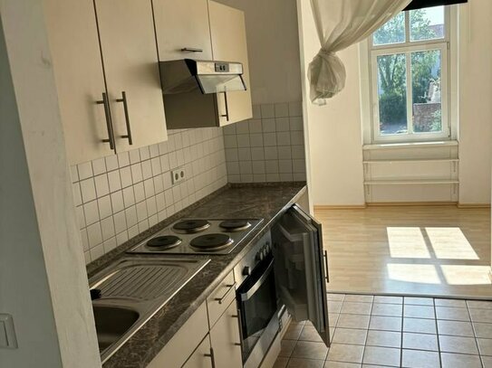 1,5-Raum-Wohnung mit Einbauküche in der Nähe zur FH sucht neuen Mieter in Erfurt