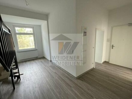 Erstbezug nach Sanierung! 4-Raum-Maisonettewohnung mit Balkon und Terrasse ins Grüne!