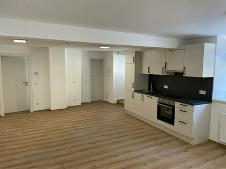 Komplett neu renovierte Wohnung 1. Bezug