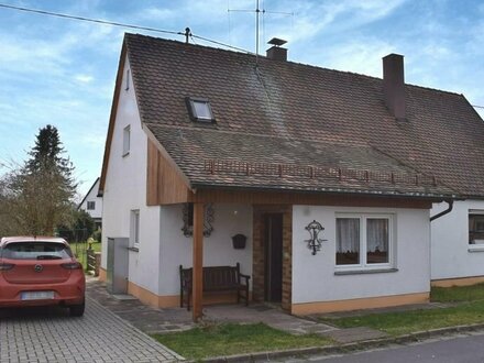 Einfamilienhaus mit großem Grundstück