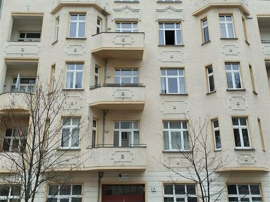 Bezugsfrei! Sanierte 1,5-Zimmer Erdgeschosswohnung mit Terrasse im trendigen Prenzlauer Berg