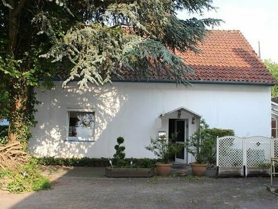 *** Freistehendes Einfamilienhaus mit kleinem Garten in Enger *** OT Pödinghausen