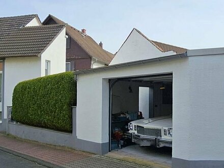 Charmantes Einfamilienhaus mit Garage und Nebengebäude!