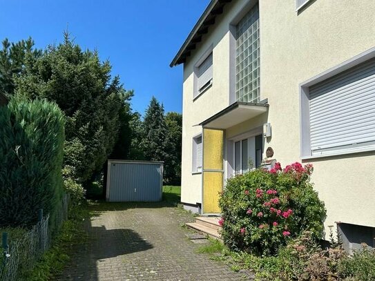 2 Familienhaus mit Garage !!