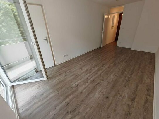 Modernes 1-Zimmer Apartment mit Balkon: Jetzt anmieten und Einrichtungsgutschein sichern!