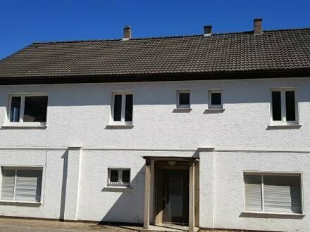 Top sanierte Büroflächen mit ausreichend Parkplätzen, am Stadtrand von Menden...