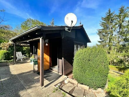 * TOP-Freizeitgrundstück: Haus + Terrasse + Pergola + Wasser + ggf. Stromanschluss *