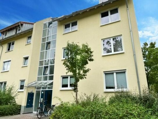 Kapitalanlage! Großzügige 3-Raum Wohnung inkl. Tiefgaragenstellplatz in Niedersedlitz zu verkaufen!!