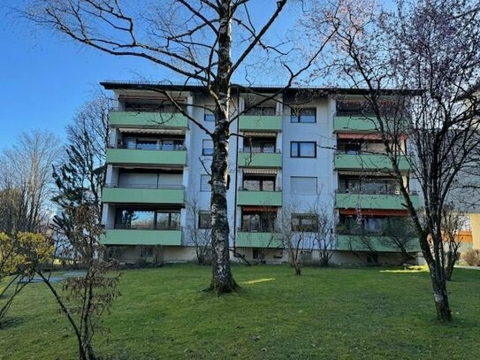 Schöne 3,5 Zimmer Wohnung im Hochparterre mit Loggia und Wintergarten