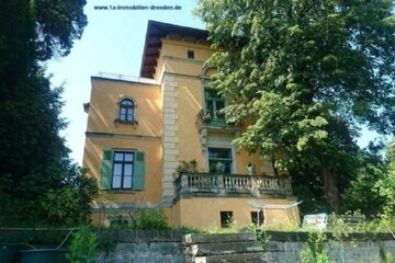 2 - Raumwohnung mit EBK, Terrasse, Garten