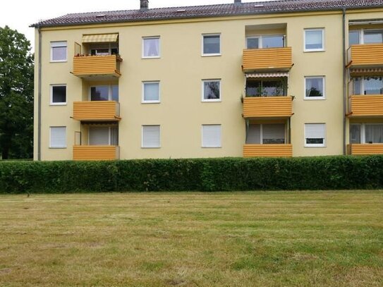 Stadtnah im Grünen: Bezugsfreie 3-Zi-ETW mit Balkon + Garage Nähe HUK / Lauterer Höhe