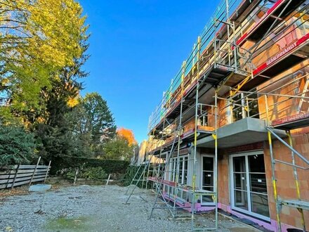 Neubau: Traumhafte Gartenwohnung in bester Lage von München-Bogenhausen