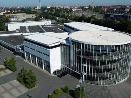 Traumhaftes Autohaus mit Werkstatt, Waschanlage und Lackierraum. Mieten und Loslegen